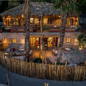 Hotel Pirates World